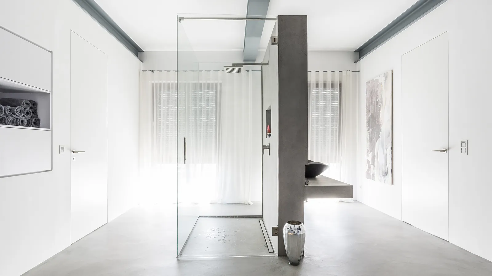 Zarge, Türblatt und Bodenanschluss – sauber ausgeführt