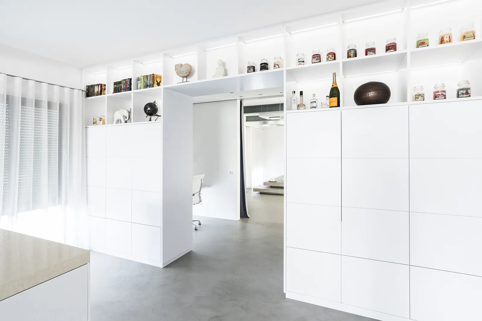 Maßgefertigte Möbel – ruhige Linien und präzises Fugenbild