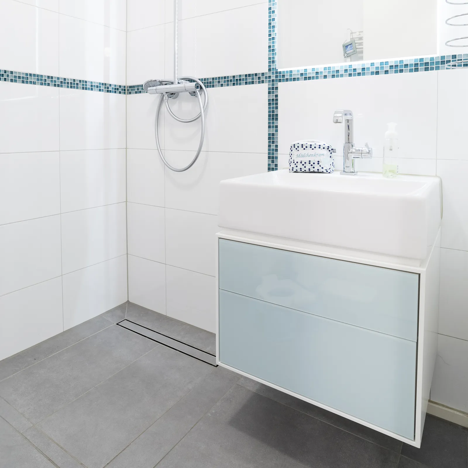 Detail eines Waschtischs mit geschützten Kanten