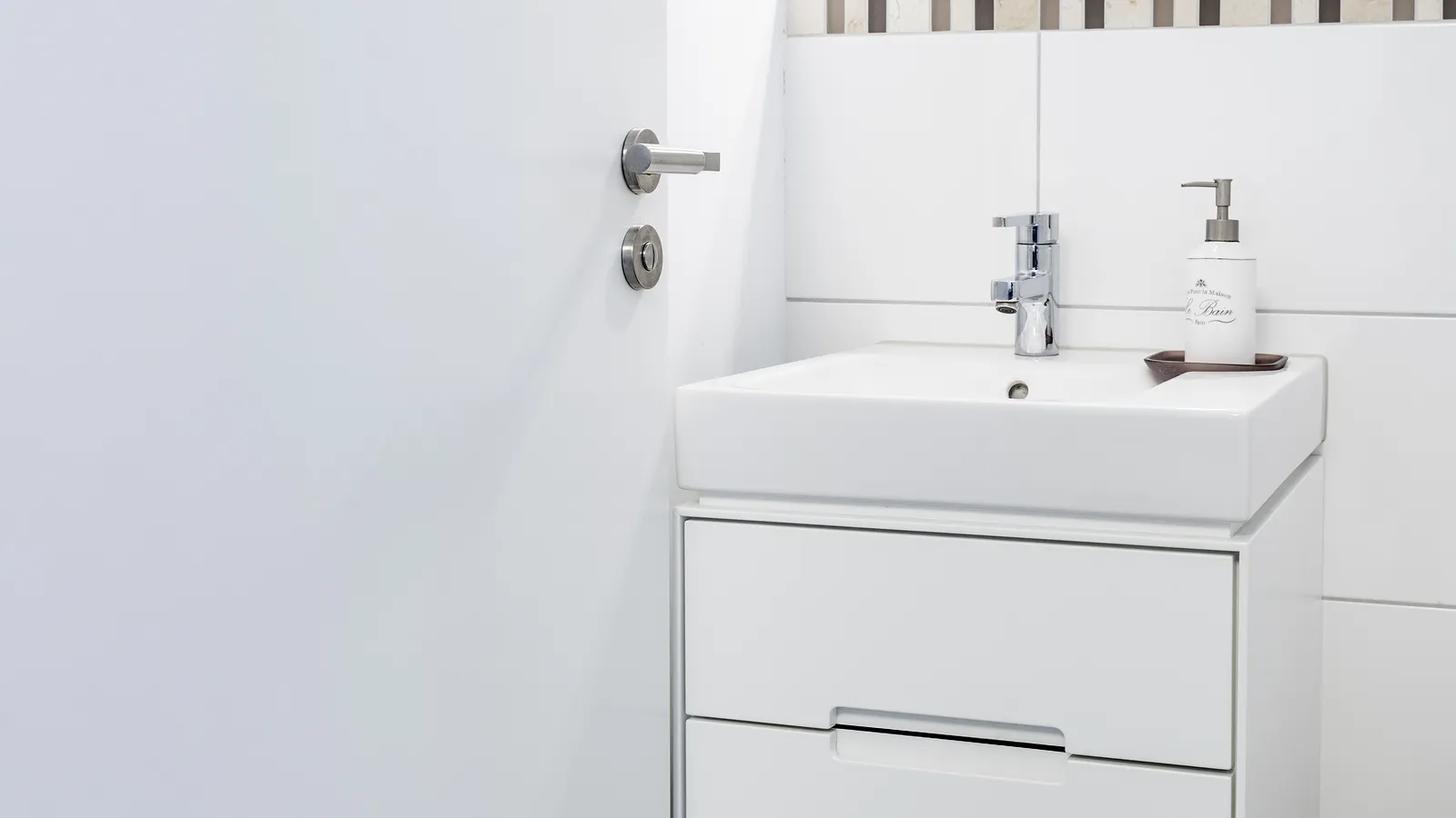 Schutzdetails an Kanten und Anschlüssen